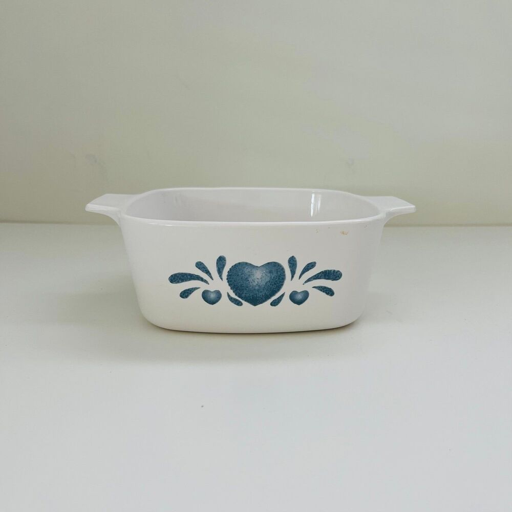CORNING WARE White Blue Heart Casserole Dish A-1.5-B  1.5 L